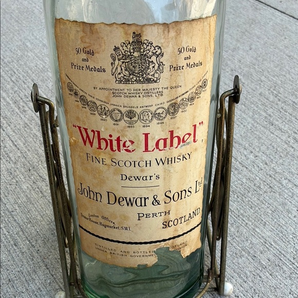 White Label Fine Scotch Whisky Bottle and Stand - Picture 2 of 11